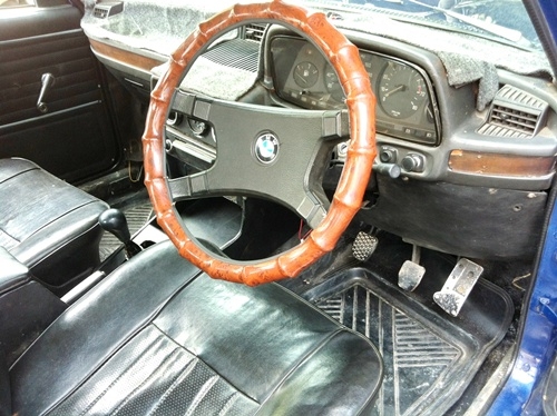 ขายBMW 520e12 วางเครื่องsrฝาแดง เกียร์ธรรมดา ติดแก๊สlpg