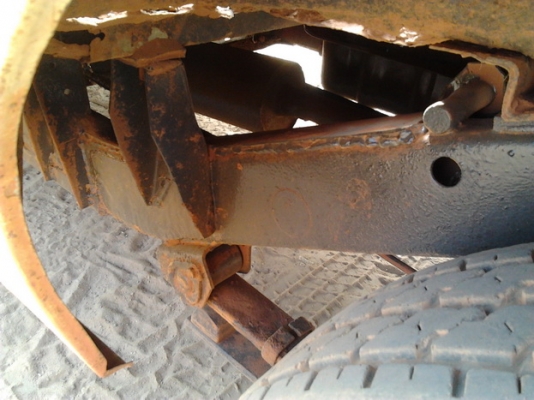 ISUZU KB 2200 Diesel สภาพดีพร้อมใช้งาน เครื่องแรงดีเดิมไม่มีปัญหาเลยครับ ภายในเก๋งคอนโซลอยู่ครบพร้อม กระบะมีผุบ้างเล็กน้อย ช่วงล่างคัชซีดี ยางสภาพดี 60\% พร้อมใช้งาน เอกสารเล่มทะเบียนครบ ราคาต่อรองได้ครับ