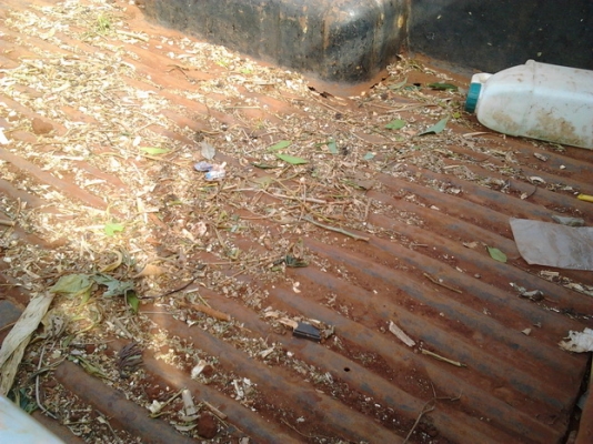 ISUZU KB 2200 Diesel สภาพดีพร้อมใช้งาน เครื่องแรงดีเดิมไม่มีปัญหาเลยครับ ภายในเก๋งคอนโซลอยู่ครบพร้อม กระบะมีผุบ้างเล็กน้อย ช่วงล่างคัชซีดี ยางสภาพดี 60\% พร้อมใช้งาน เอกสารเล่มทะเบียนครบ ราคาต่อรองได้ครับ