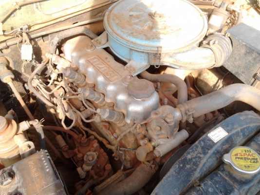 ISUZU KB 2200 Diesel สภาพดีพร้อมใช้งาน เครื่องแรงดีเดิมไม่มีปัญหาเลยครับ ภายในเก๋งคอนโซลอยู่ครบพร้อม กระบะมีผุบ้างเล็กน้อย ช่วงล่างคัชซีดี ยางสภาพดี 60\% พร้อมใช้งาน เอกสารเล่มทะเบียนครบ ราคาต่อรองได้ครับ