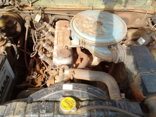 ISUZU KB 2200 Diesel สภาพดีพร้อมใช้งาน เครื่องแรงดีเดิมไม่มีปัญหาเลยครับ ภายในเก๋งคอนโซลอยู่ครบพร้อม กระบะมีผุบ้างเล็กน้อย ช่วงล่างคัชซีดี ยางสภาพดี 60\% พร้อมใช้งาน เอกสารเล่มทะเบียนครบ ราคาต่อรองได้ครับ