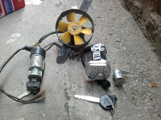 ขายสวิงกุญแจตัวล็อก2ชั้นแท้ศูนครับ เหมารวม 450ครับ รวมส่ง