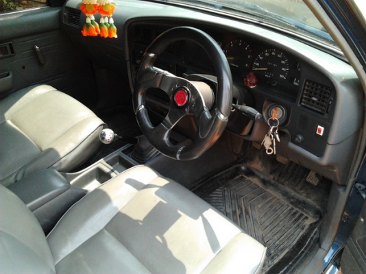 TOYOTA HILUX MIGHTY-X EXTRA CAB 2.5 MT ปี 94 รถสวยสภาพดีพร้อมใช้งานไม่เคยมีอุบัติเหตุหนัก ชุดแต่งล้อแม็กมีให้ครบพร้อม เครื่องดีเดิมไม่มีเยิ้ม ภายในเก๋งคอนโซลภายในสวยครบ แอร์เย็น กระบะไม่มีผุ ช่วงล่างนุ่มขับง่ายคล่องตัว คัชซีสวยมากไม่มีผุครับ ยางสภาพดี 4 เ TOYOTA HILUX MIGHTY-X EXTRA CAB 2.5 MT ปี 94 รถสวยสภาพดีพร้อมใช้งานไม่เคยมีอุบัติเหตุหนัก ชุดแต่งล้อแม็กมีให้ครบพร้อม เครื่องดีเดิมไม่มีเยิ้ม ภายในเก๋งคอนโซลภายในสวยครบ แอร์เย็น กระบะไม่มีผุ ช่วงล่างนุ่มขับง่ายคล่องตัว คัชซีสวยมากไม่มีผุครับ ยางสภาพดี 4 เ