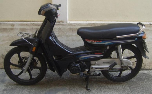 ขายHonda Dream 100cc. สตาร์ทมือ  จดทะเบียน 40  พรบ.หมด พ.ย.56