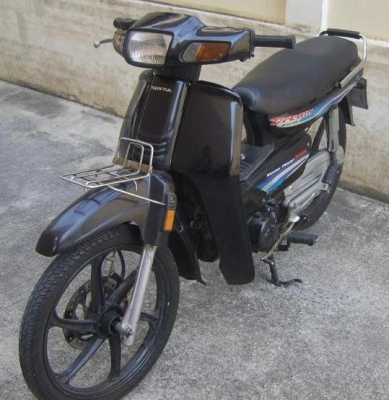 ขายHonda Dream 100cc. สตาร์ทมือ  จดทะเบียน 40  พรบ.หมด พ.ย.56