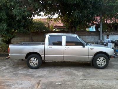 kb 2200 ดีเซล 4ประตู ภาษีเต็มพร้อมโอนขับกลับได้เลย