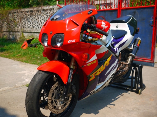 ขาย RVF Nc35 รถแท้ทะเบียนแท้ๆ ราคา160000 สนใจติดต่อ0803355484