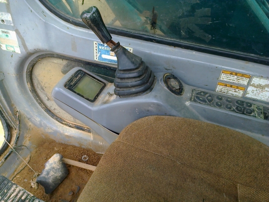 SK100-5 เครื่องพัง ขายตามสภาพ มึเอกสารครบ(ฝาข้างมีครบ)