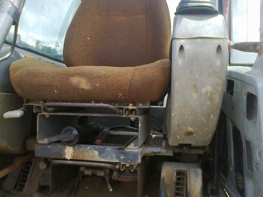 SK100-5 เครื่องพัง ขายตามสภาพ มึเอกสารครบ(ฝาข้างมีครบ)