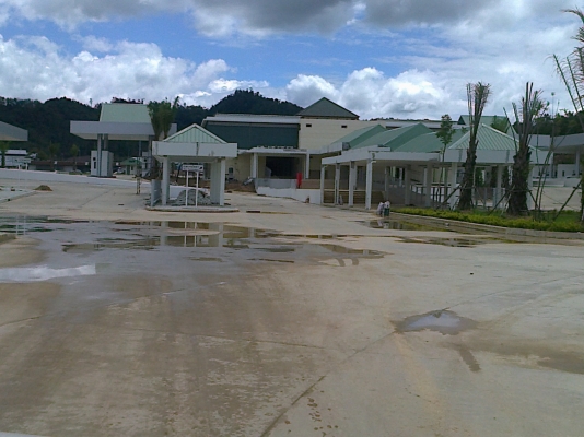 SK100-5 เครื่องพัง ขายตามสภาพ มึเอกสารครบ(ฝาข้างมีครบ)