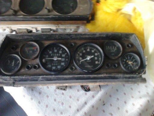 ขาย หน้าปัด เปอร์โยต์ 504 แบบมีวัดรอบและไม่มีวัดรอบ