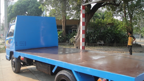 ISUZU NKR 100แรง พื้นเลียบ ดาวน์45000ผ่อน7500/48เดือน