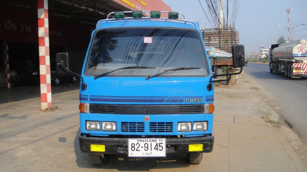 ISUZU NKR 100แรง พื้นเลียบ ดาวน์45000ผ่อน7500/48เดือน