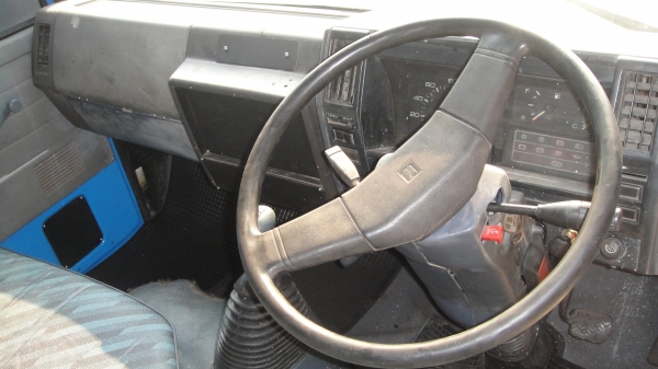 ISUZU NKR 100แรง พื้นเลียบ ดาวน์45000ผ่อน7500/48เดือน