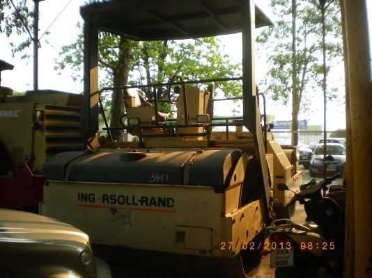 รถบดพร้อมสเปรย์