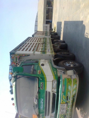 อีซูซุ 270 ไม่ดั๊มแม่ลูก สภาพดีพร้อมใช้งานครับ