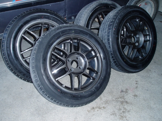 ขายล้อแม็กขอบ15พร้อมยางถูกๆ ขายล้อแม็กขอบ15พร้อมยางถูกๆ