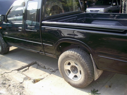 ISUZU 4WD เดิม ๆ พร้อมใช้งาน