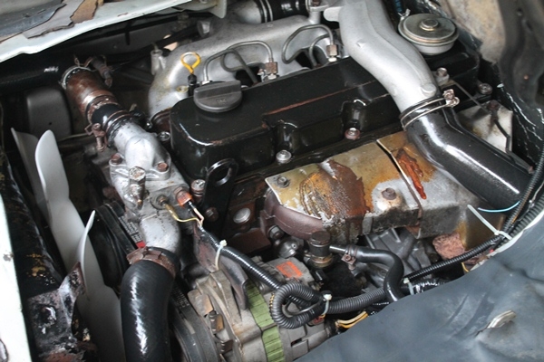 ขายรถตู้ NISSAN URVAN พร้อมใช้งาน