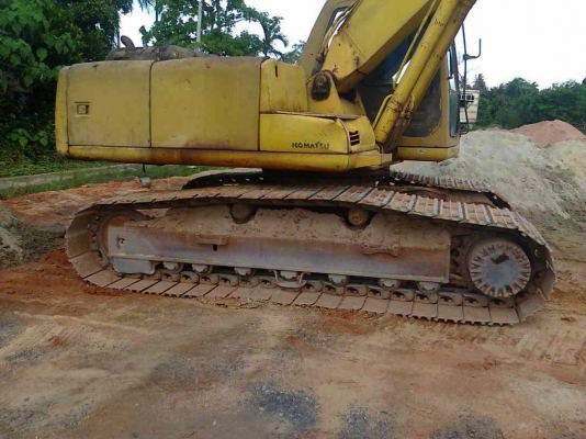 รถแบคโฮ KOMATSU  200 - 6   สนใจติดต่อ 081 - 6079515