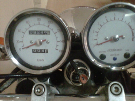 ***ขาย sr 2001 ประกอบใหม่ เดิมๆ ใสๆ 73000 บาท วิ่งแค่9xxxโลครับ ***ohm คอนหวัน คันนี้เดิมสวยมากครับ รถวิ่งมาแค่ 9xxx โลครับ เดิมๆเลยลังเครื่องมือครบครับ ระบบไฟใช้ได้ทุกอย่างครับ เครื่องไม่ต้องพูดถึงแน่นเงียบวิ่งน้อยมาก เอกสารอินวอยออกชื่อคนซื้อครับ   สนใจ