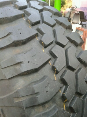 ขาย Mud 33x12.5R15ปลายปี10