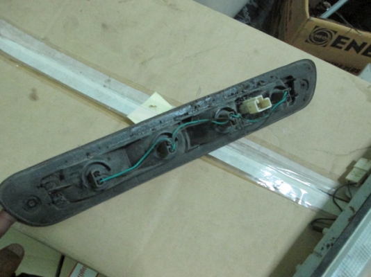 ขาย ไฟเบรคดวงที่ 3 หลังคาตรงรุ่น-ISUZU Dmax Gold /2005 ขาย ไฟเบรคดวงที่ 3 หลังคาตรงรุ่น-ISUZU Dmax Gold /2005