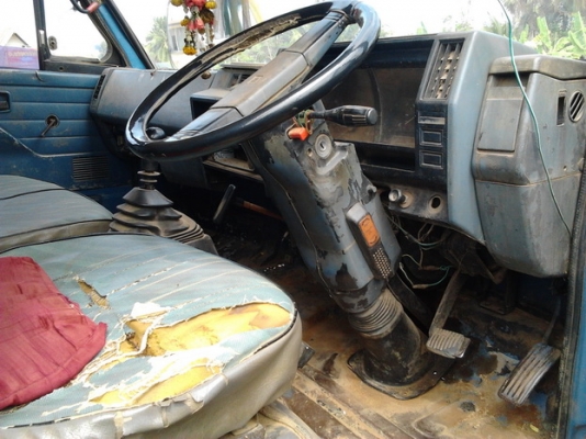 ***ขายแล้วครับขอบคุณ Truck2hand ขาย 6ล้อ ISUZU 115 NPR59L เครื่อง 4BD1 115แรง เกียร์สั้น(เกียร์สาย) แน่นๆ ช่วงล่างใหญ่ติดF หน้า-หลัง คัสซีดี ไม่ผุ ไม่บวม วางเหล็กเสริมบน แข็งแรง กระบะ4.30ม.พื้นเหล็ก คอกไม้  แข็งแรง ไม่ผุ ยาง8.25 ดี6เส้น ภายในดี หัวมีผุนิด