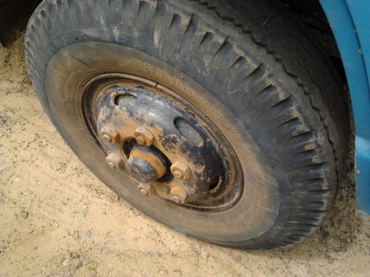 ***ขายแล้วครับขอบคุณ Truck2hand ขาย 6ล้อ ISUZU 115 NPR59L เครื่อง 4BD1 115แรง เกียร์สั้น(เกียร์สาย) แน่นๆ ช่วงล่างใหญ่ติดF หน้า-หลัง คัสซีดี ไม่ผุ ไม่บวม วางเหล็กเสริมบน แข็งแรง กระบะ4.30ม.พื้นเหล็ก คอกไม้  แข็งแรง ไม่ผุ ยาง8.25 ดี6เส้น ภายในดี หัวมีผุนิด