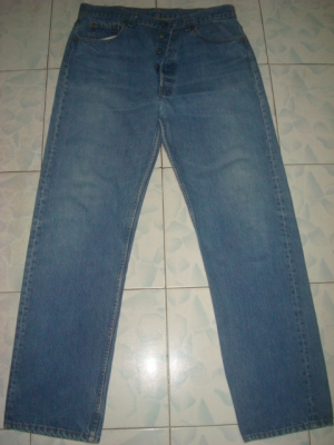 # 8501 # ยีนส์ Levi's 501 ผ้าทราย ของแท้ มือสอง เอว 37 ยาว 31 แป๊กเงิน ตะเข็บสวยๆ made in usa