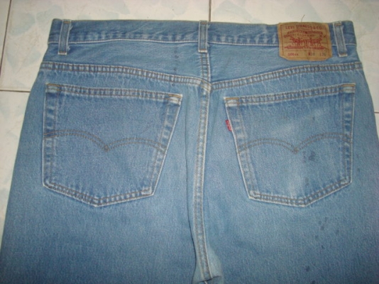 # 8501 # ยีนส์ Levi's 501 ผ้าทราย ของแท้ มือสอง เอว 37 ยาว 31 แป๊กเงิน ตะเข็บสวยๆ made in usa
