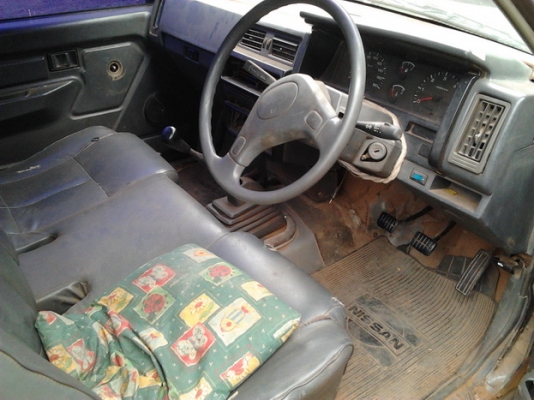 ***ขายแล้วครับขอบคุณ Truck2hand *** ขายดาวน์ เปลี่ยนสัญญา BIG-M 2.5 ตอนเดียว ปี 36 ฝาแดง BD2.5 แห้งจัด ประหยัดแรง ช่วงล่างคัสซีสวย ไม่ส่ายไม่เลื้อย ยางดี กระบะมีผบ้าง ภายในดี แอร์เย็น พ.ไม่เวอร์ เบาะไม่ขาดพร้อมใช้  ต่อรองเงินดาวน์ได้ครับ