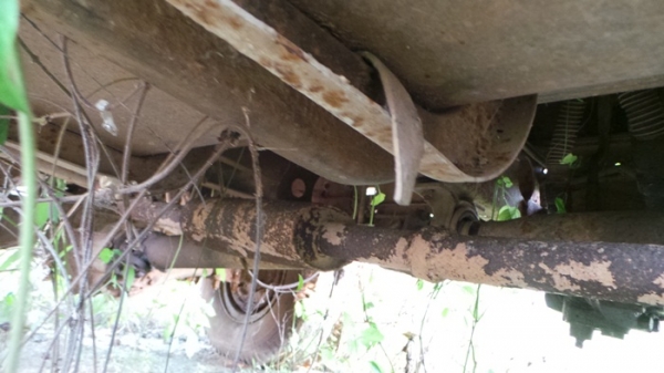 TOYOTA  DYNA 400  มีเล่มทะบียน  จอดมาสี่ปีค่ะ