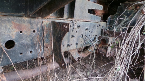 TOYOTA  DYNA 400  มีเล่มทะบียน  จอดมาสี่ปีค่ะ