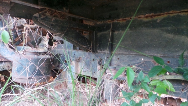 TOYOTA  DYNA 400  มีเล่มทะบียน  จอดมาสี่ปีค่ะ