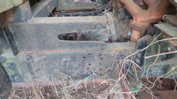 TOYOTA  DYNA 400  มีเล่มทะบียน  จอดมาสี่ปีค่ะ