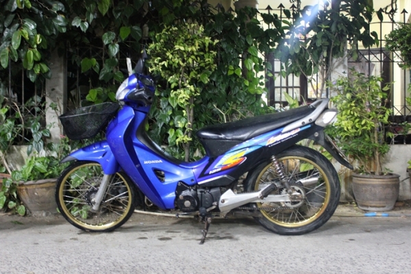 ขายwave125s ราคา 12000   โทร 0883745640