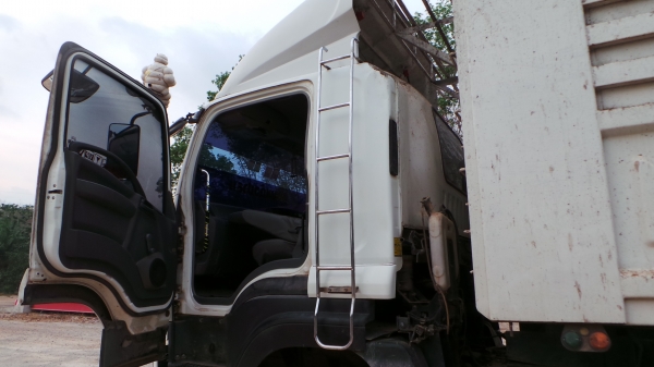 ISUZU DACA FXZ360 ปี 52  คุณมงคล  (คุณกสิน  แย้มปั้น)จ.กำแพงเพชร  มัดจำมาเรียบร้อยแล้วค่ะหนึ่งแสนบาทค่ะ