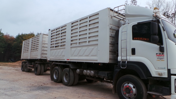 ISUZU DACA FXZ360 ปี 52  คุณมงคล  (คุณกสิน  แย้มปั้น)จ.กำแพงเพชร  มัดจำมาเรียบร้อยแล้วค่ะหนึ่งแสนบาทค่ะ