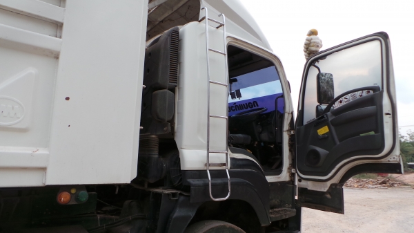 ISUZU DACA FXZ360 ปี 52  คุณมงคล  (คุณกสิน  แย้มปั้น)จ.กำแพงเพชร  มัดจำมาเรียบร้อยแล้วค่ะหนึ่งแสนบาทค่ะ