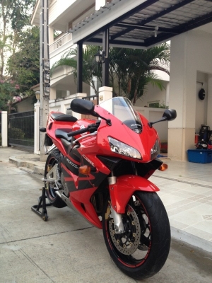 ขาย  CBR600 rr ปี 2004 ทะเบียนแท้ พร้อมโอน ขาย 275,000 บาท