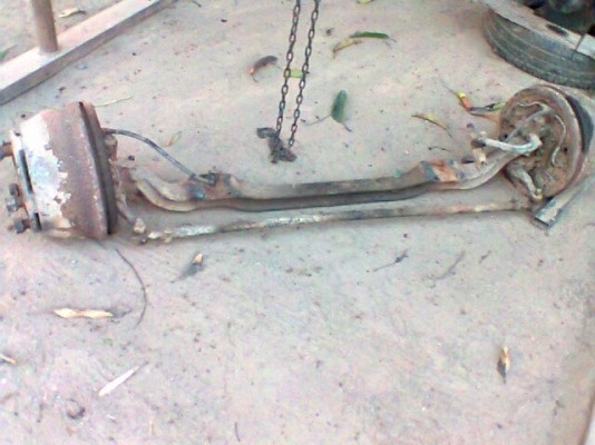 เพลาหน้าหกล้อของอีสุสุ สภาพดี 8000 บาท