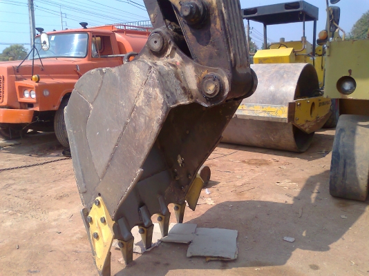 ขายด่วน..รถแบคโฮ CAT E200B รถสวย เครื่องดี แรงขุดดี ไม่มีร้อน ประหยัดน้ำมัน สุดคุ้ม รถมีทะเบียนครบ.