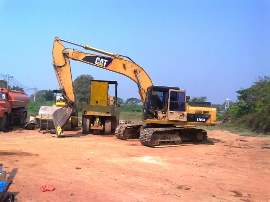 ขายด่วน..รถแบคโฮ CAT E200B รถสวย เครื่องดี แรงขุดดี ไม่มีร้อน ประหยัดน้ำมัน สุดคุ้ม รถมีทะเบียนครบ.