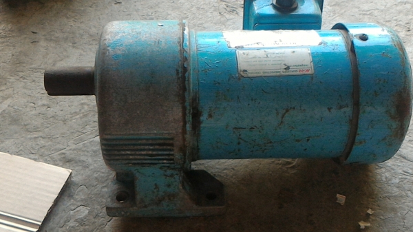 มอเตอร์เกียร์ทด MCN ขนาด 400 W. อัตราที่ 1 : 50 ทดแล้วหมุนที่ 29 รอบต่อนาทีแรงบิดสูง