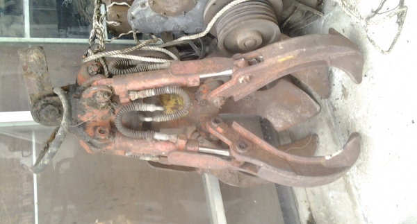 ตัวคีบเหล็ก