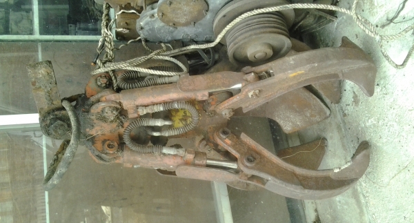 ตัวคีบเหล็ก