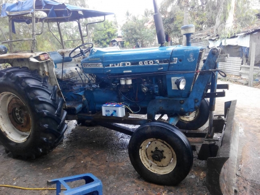 ขาย. Ford. 77. สภาพสวยๆพร้อมใช้. เอกสารอินวอย