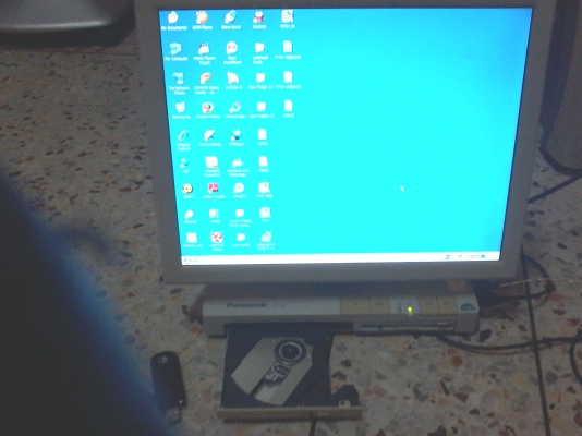 ขายคอมพ์พิวเตอร์มีจอในตัวเดียวกันของpanasonic