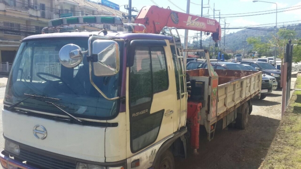 ขายรถฮีโน่ 195 แรง เครน 3.4 ตันตัวใหม่ ปี 54 จัดแนนท์ได้ครับ สนใจติดต่อได้ที่  081-9420141 , 081-5715326